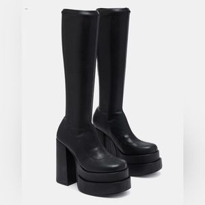 CYPRESS BLACK boots 
Steve Madden 
Size 9